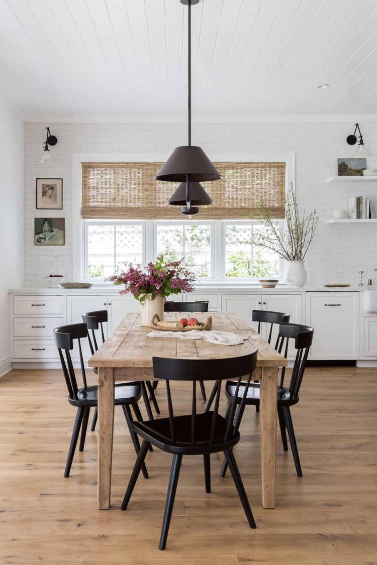 20 Modern Farmhouse Dining Rooms That Will Transport You To The Countryside