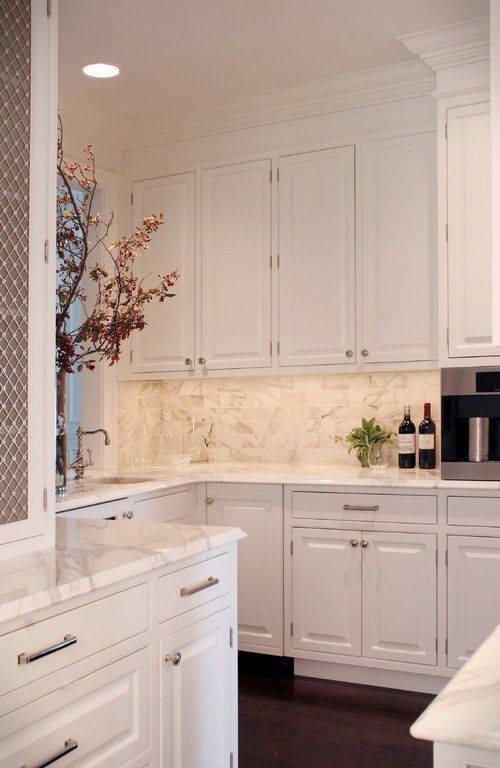 French Home Decor Calcutta Gold Marble in Five Kitchens We Love | The Well Appointed House Blog: Living the Well Appointed Life
