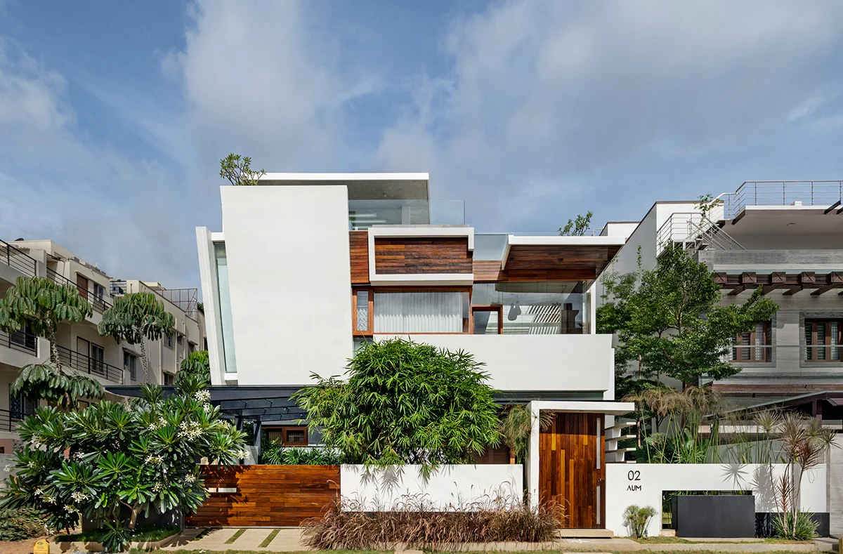 Abstract-Family-Home-That-Provides-Escape-From-City-Life