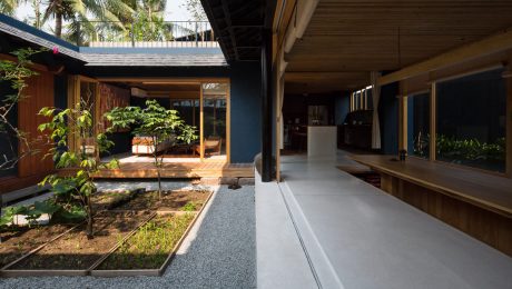 A-Tranquil-Vietnamese-House-With-A-Courtyard