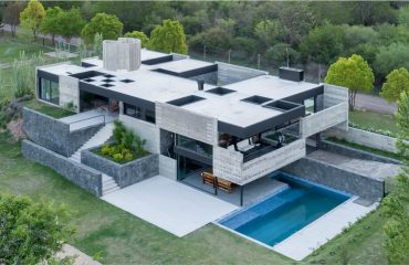 A-Monolithic-Argentinian-House-Set-In-Stone-And-Concrete A-Monolithic-Argentinian-House-Set-In-Stone-And-Concret