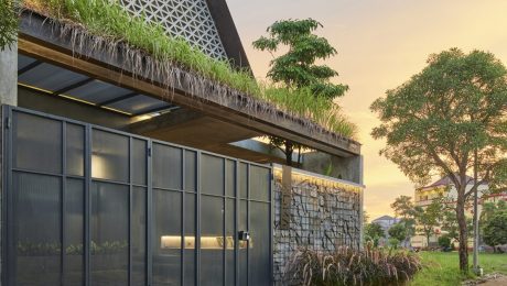 An-Indonesian-House-That-Gets-Light-To-Play-With-Stone An-Indonesian-House-That-Gets-Light-To-Play-With-Stone