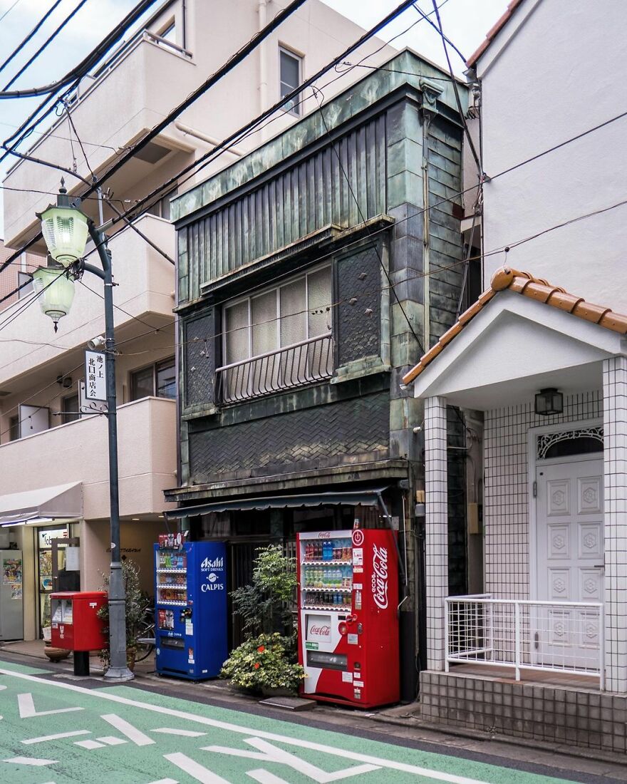 Instagram Account Shows How Past And Present Merge In Harmony In Japan