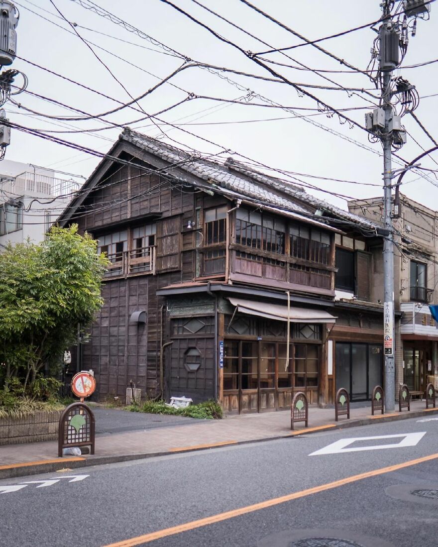 Instagram Account Shows How Past And Present Merge In Harmony In Japan