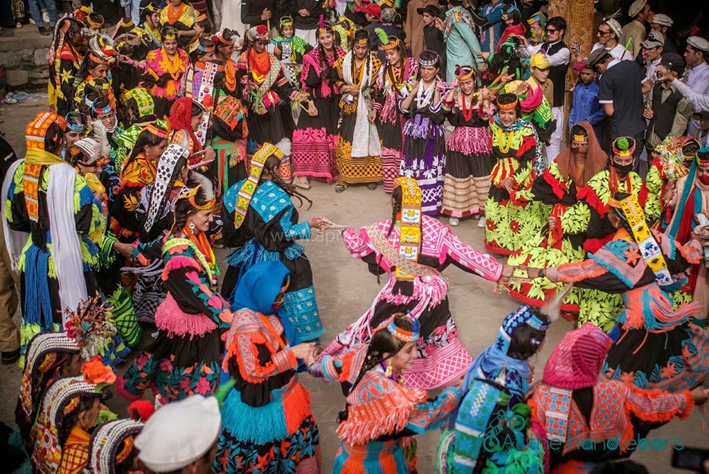 Kalash-valley-and-its-winter-festival