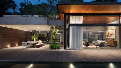 A-Hillside-House-In-Indonesia