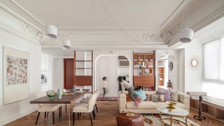 French-Neoclassical-Interiors-With-Pleasant-Pops-Of-Colour