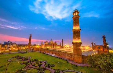 The Agents Real Estate Guide for Lahore The Agents Real Estate Guide for Lahore