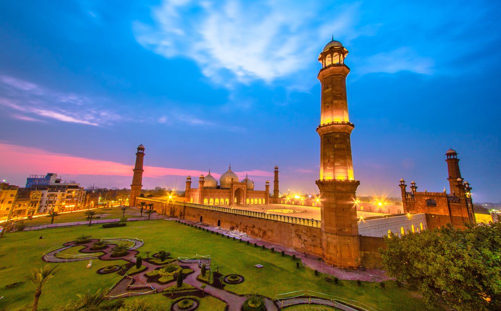The Agents Real Estate Guide for Lahore