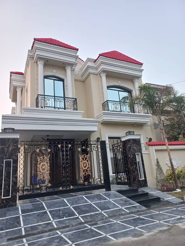 House is available for sale in paragon city Lahore PARAGON CITY ID