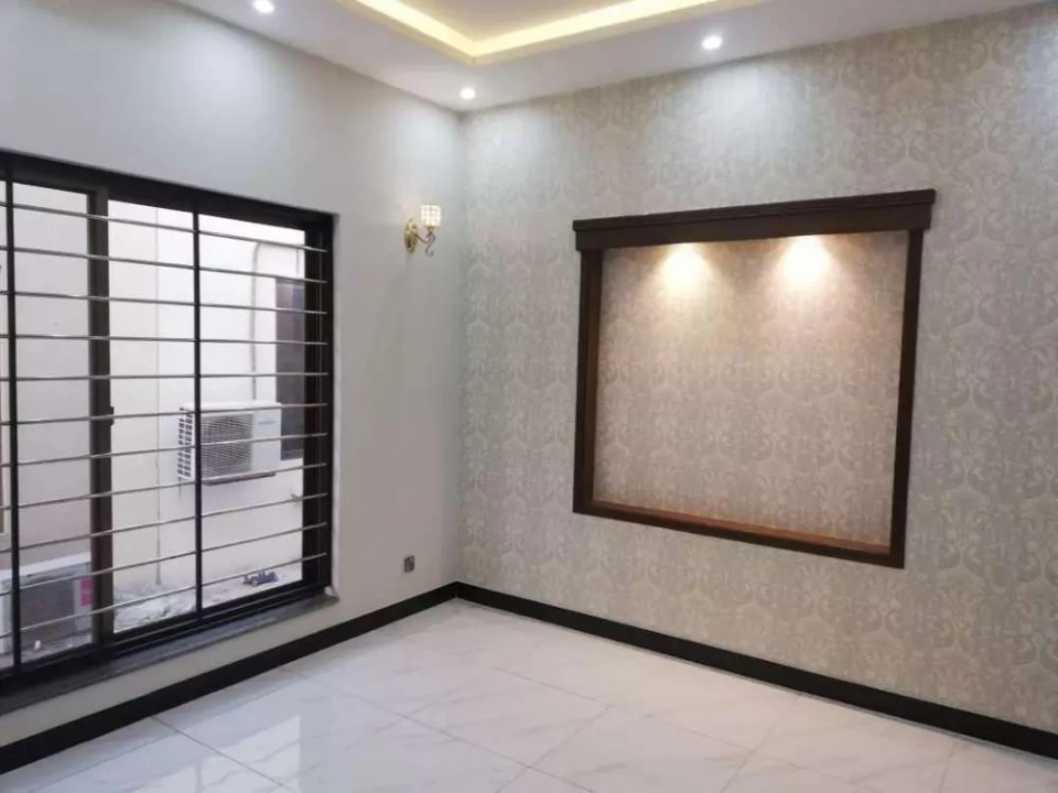 Five Marla Full house For Rent in bahria Town Lahore