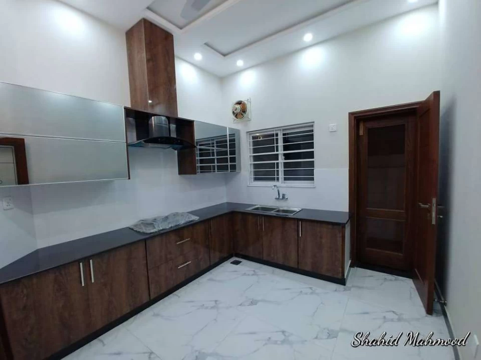 DHA 6 GOOD location Double storey demand 480