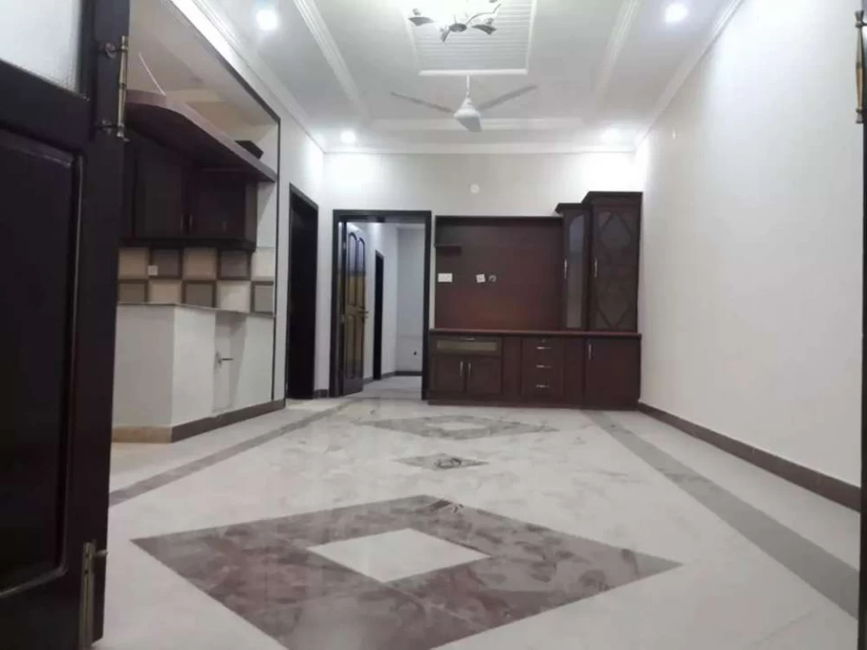 upper portion for rent