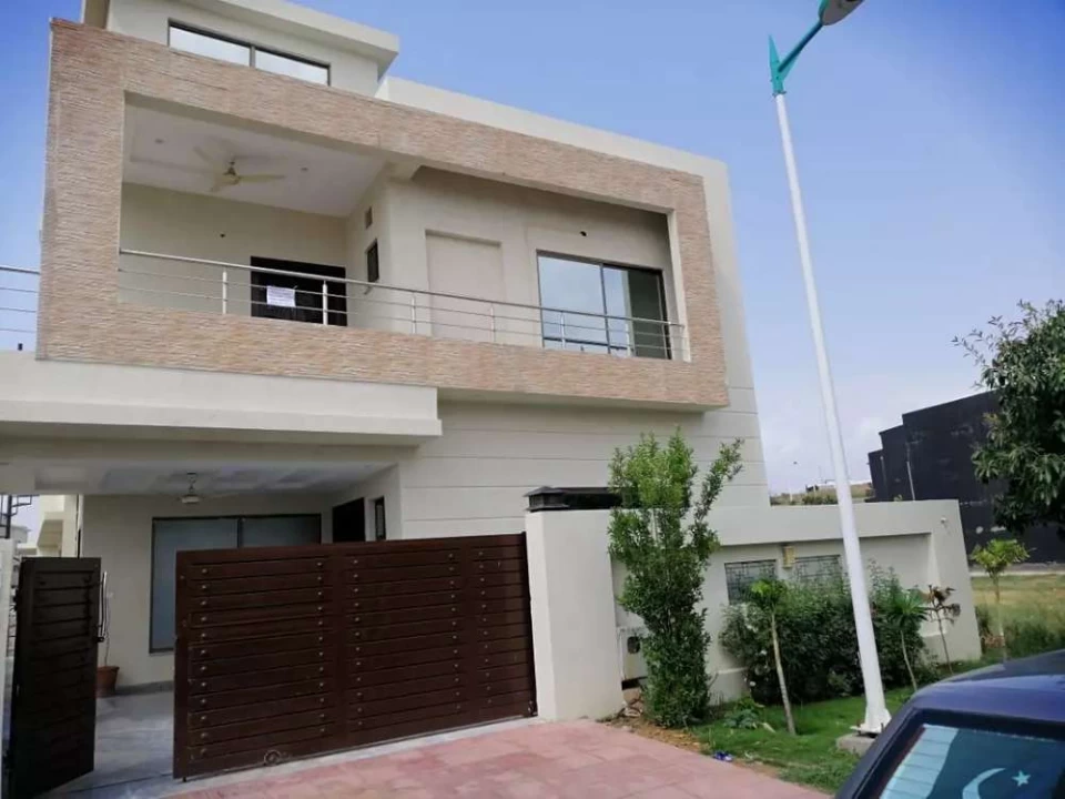 11.5 Marla house , situated near roots school
