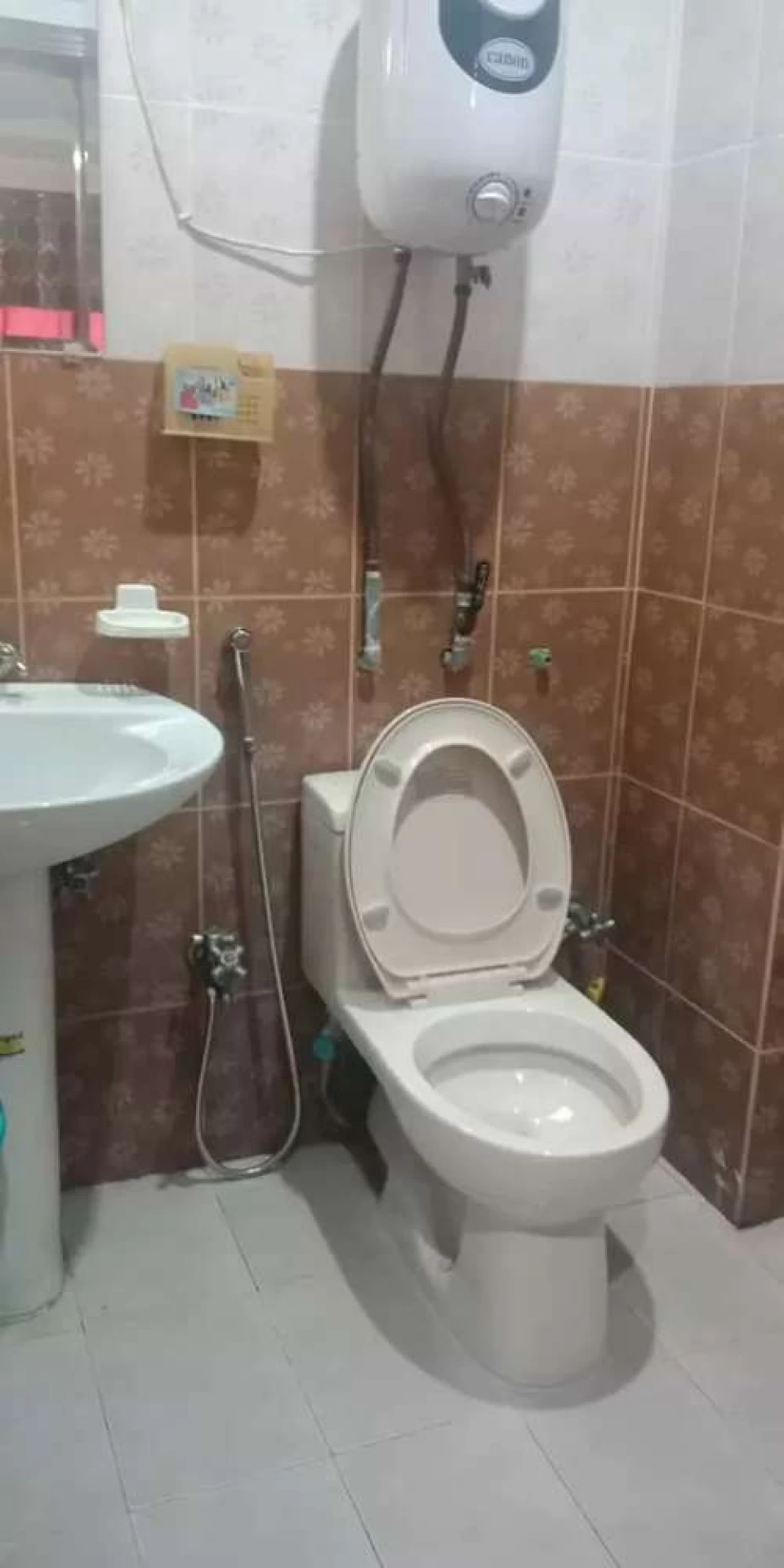 3 BEDROOMS APARTMENT FOR SALE PHASE 3 BAHRIA