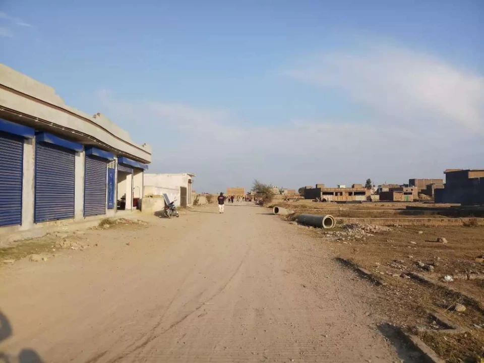 5 marla plot for sale