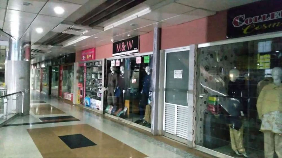 4 Pairs Shops For Rent In Square One Mall Karachi