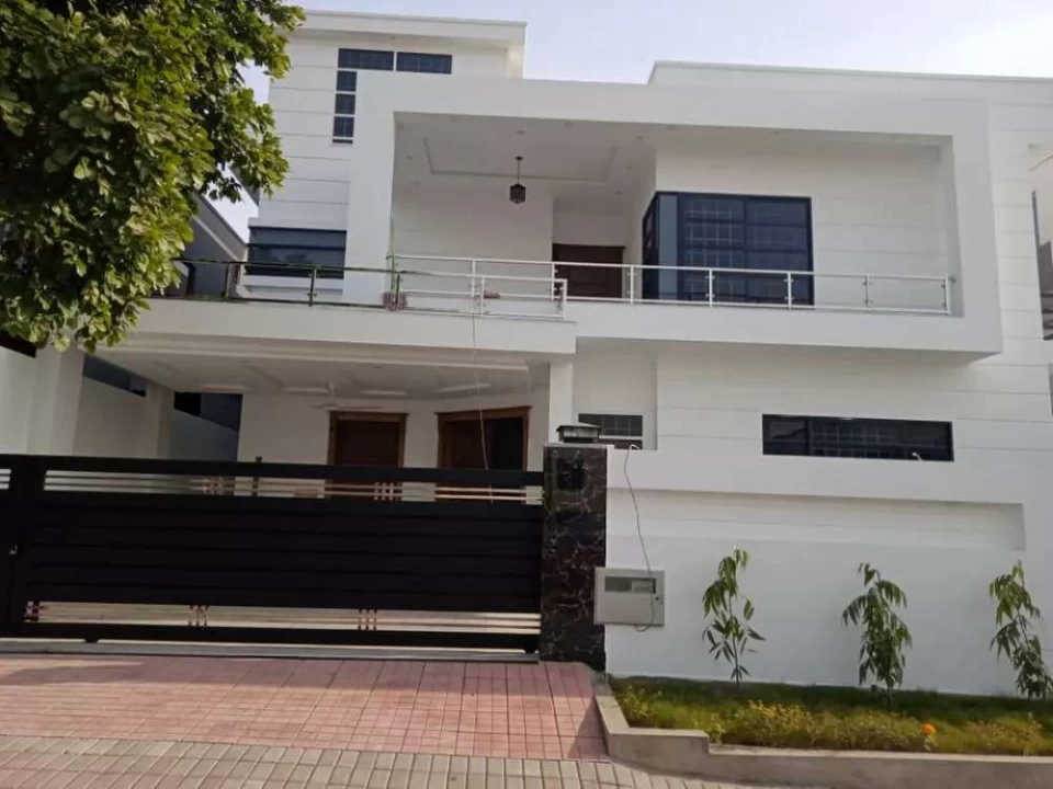 1 Kanal full house for rent in bahria town Phase 3 brand new Rawalpind