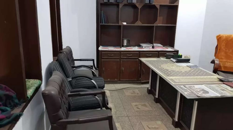 Independent Double story for rent main road Yateem khana chowk
