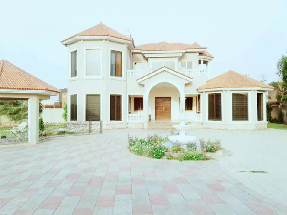 5 kanl modern luxuary farm house for rent on main bedian road lahore