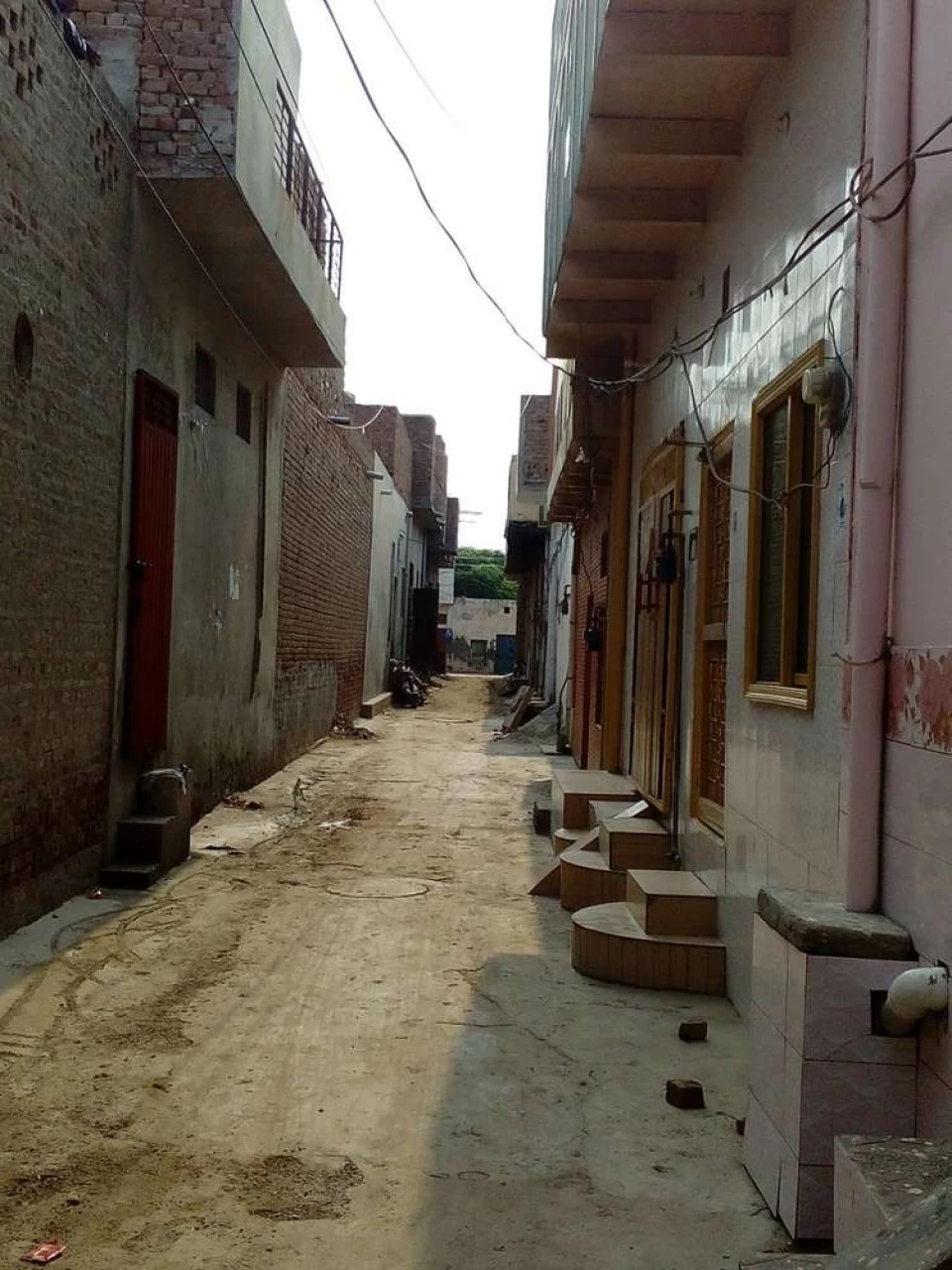 5 Marla House for sale in Husaain Colony, Arif Road Sahiwal