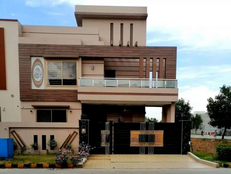 10 marla house for rent in citi housing gujranwala