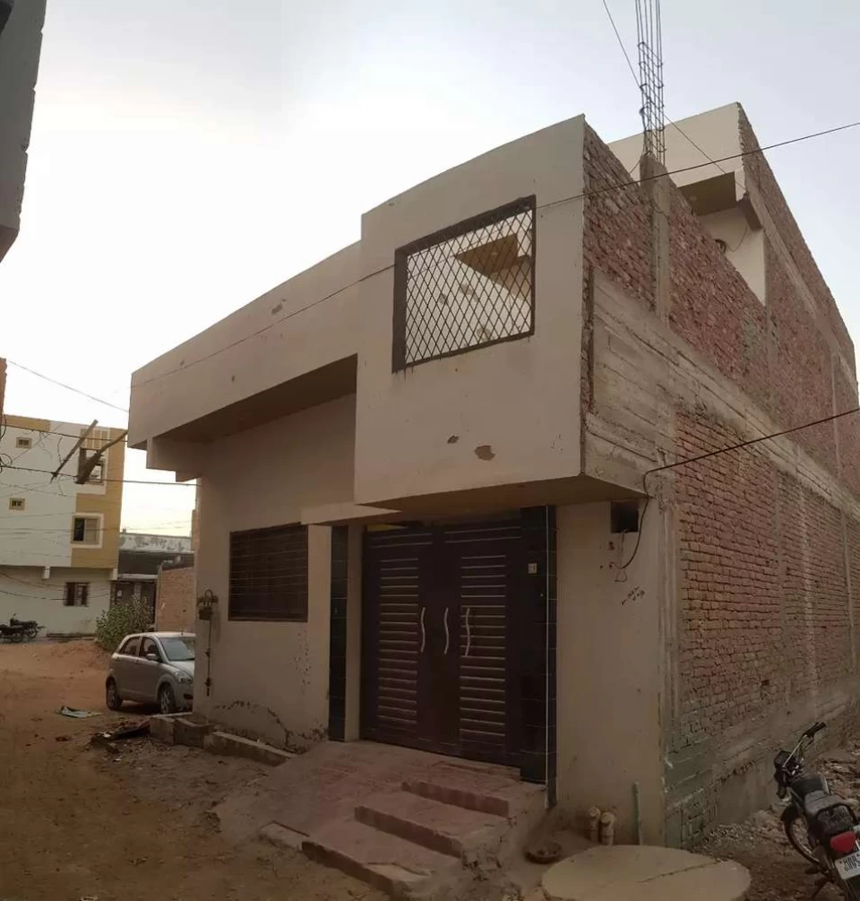 House for sale in daman-e-kohsar (west open-2 side corner)