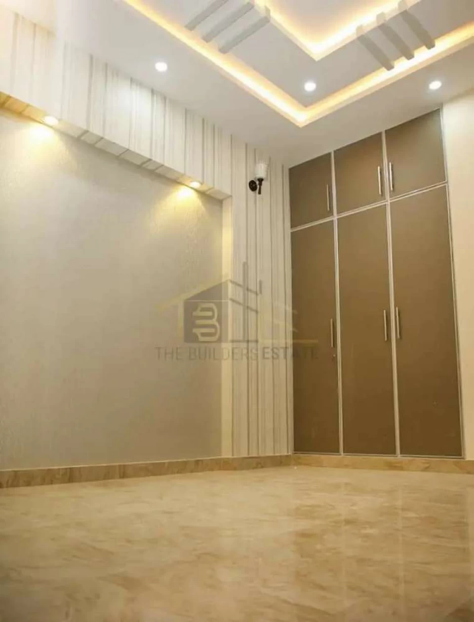 Al buraq block 82/6r sahiwal ..30 ft road .price all most final