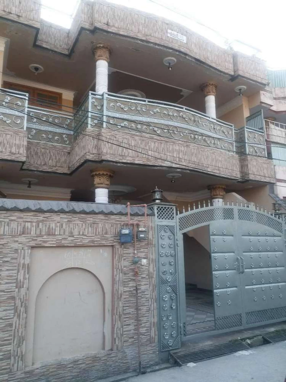 house for sale in complx