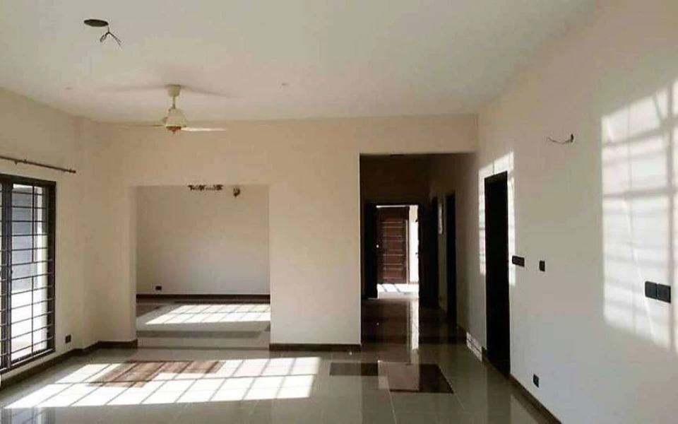 3 Bedroom Flat Available Askari 14 Sec D