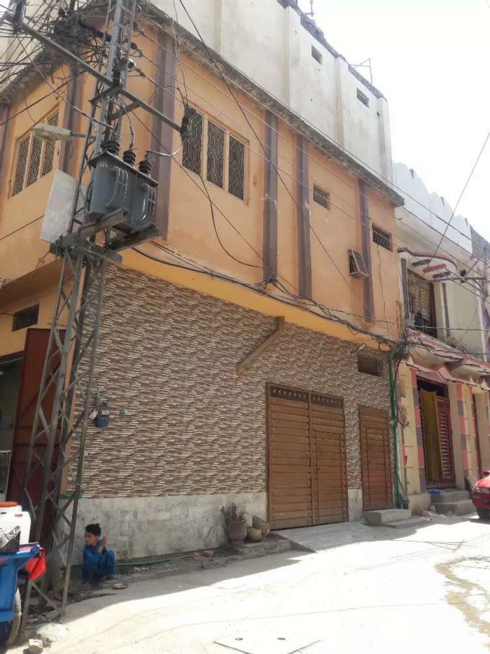 4 marla corner house for sale