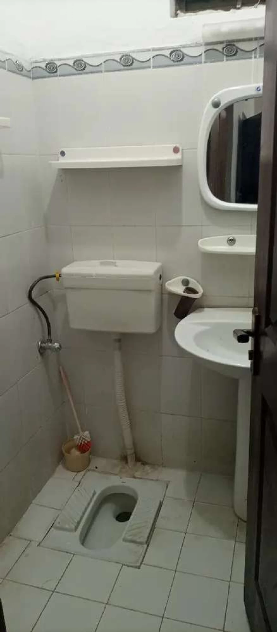 House for rent in Media Town