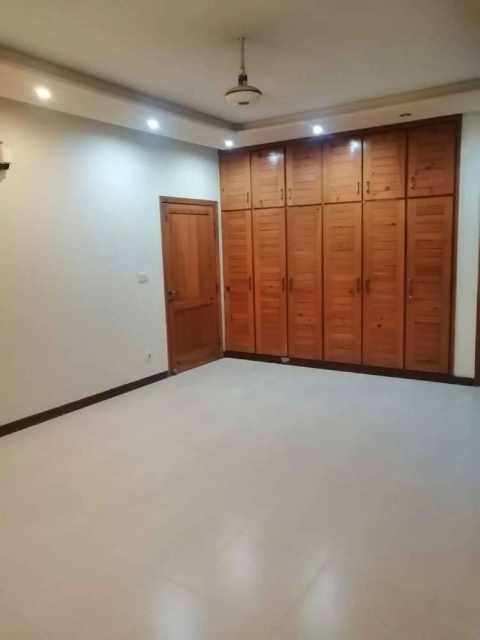 Upper portion available for rent in sui gas society