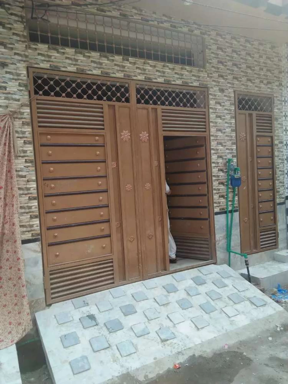 2.5 marla brand new untouch house for sale at momin town dalazak road