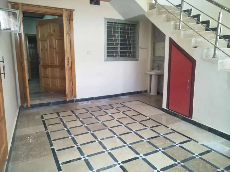 Ground floor near saithe masjid 3beds dd carporch