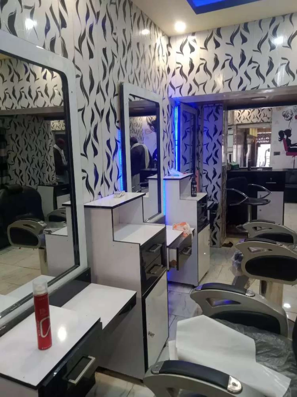 Parlour for rent Karachi - Gulistan-e-Jauhar Block 15 - ID-52871