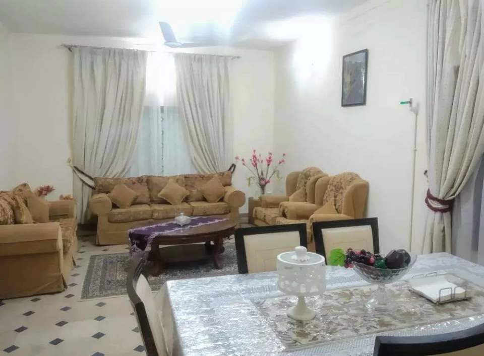12 marla beautiful house ground floor for rent