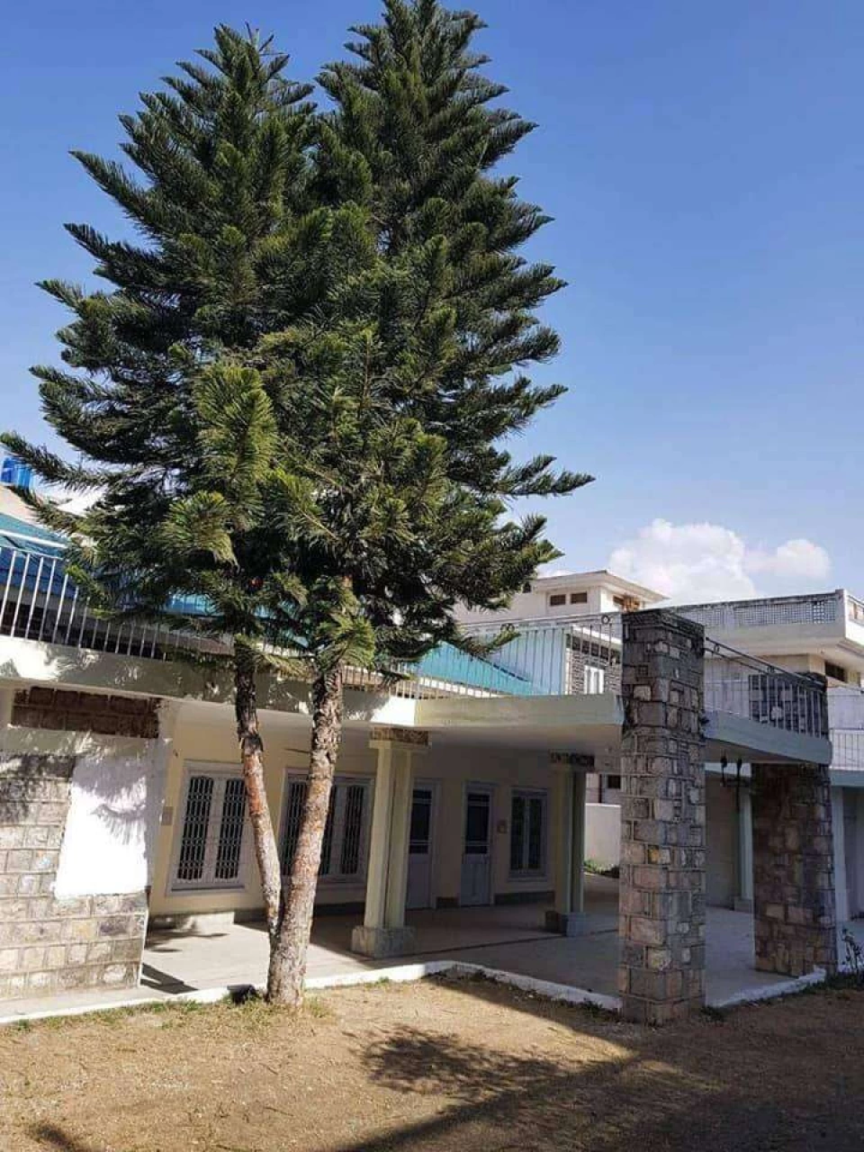1.5 kanal House for Sale