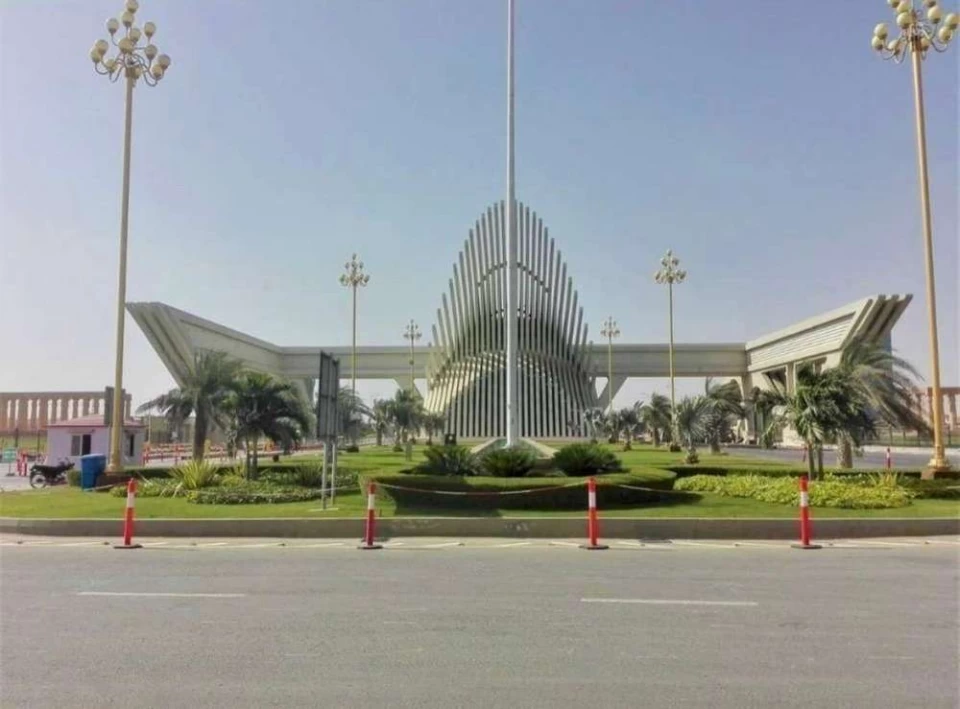 Bahria Greens Plot 75 Sqyd Available For Sale In Bahria Town Karachi.