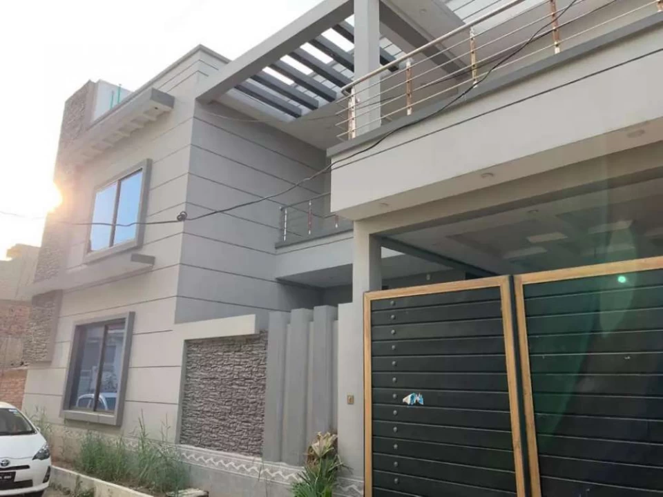 8 Marla Fresh Corner House For Sale.