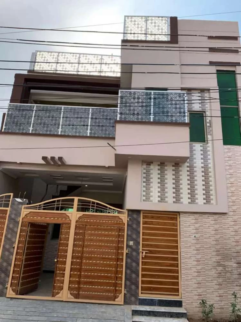 4 Marla Fresh House For Sale.