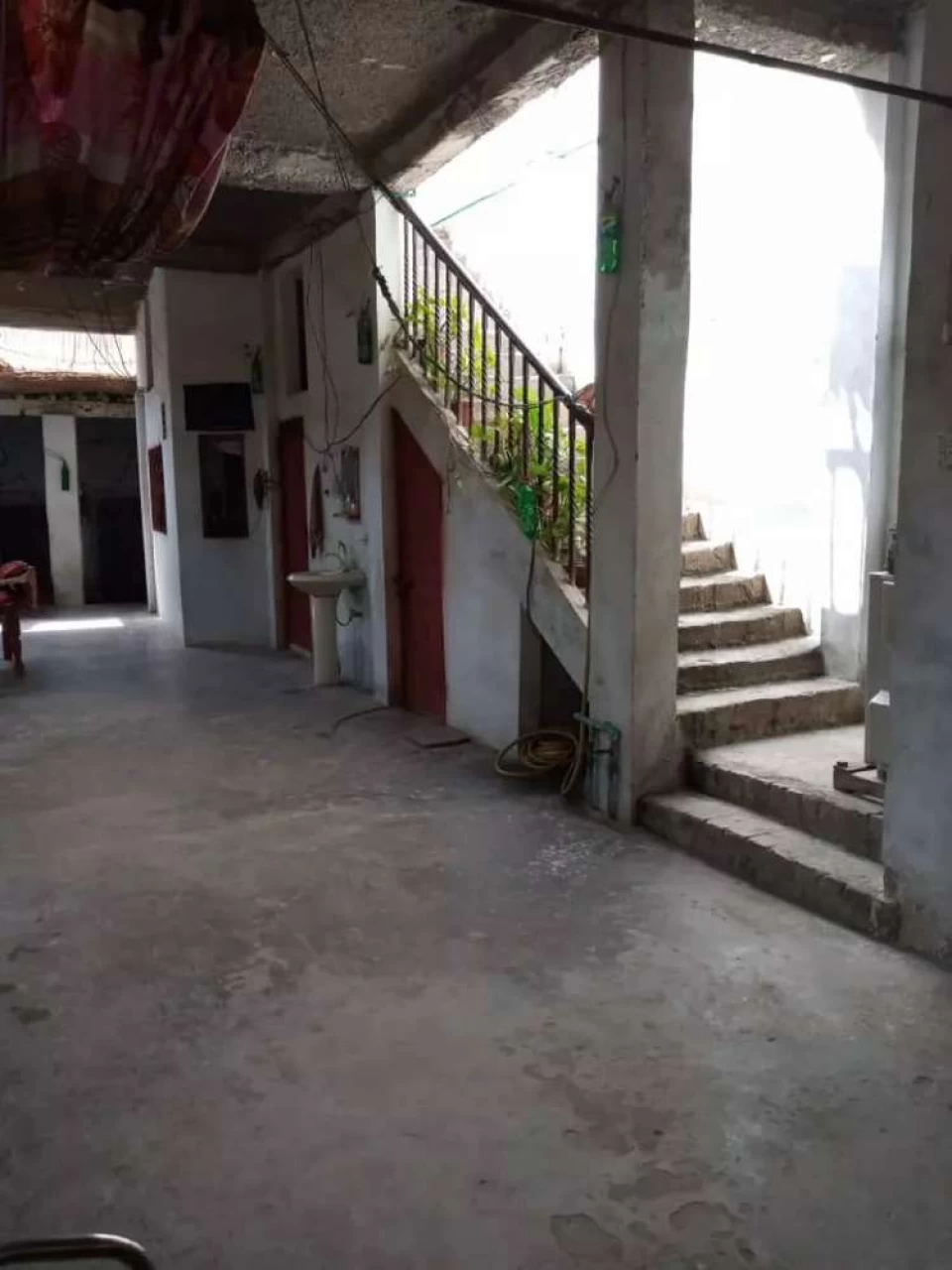 house for sale at university road takal garibabad