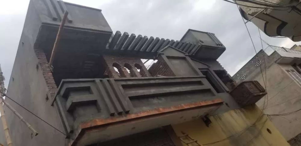 House 4 sale near lari adda sialkot