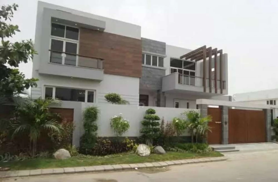 10 MARLA LUXURY HOUSE DOUBLE STORY ON FOR SELL BEST LOCATION