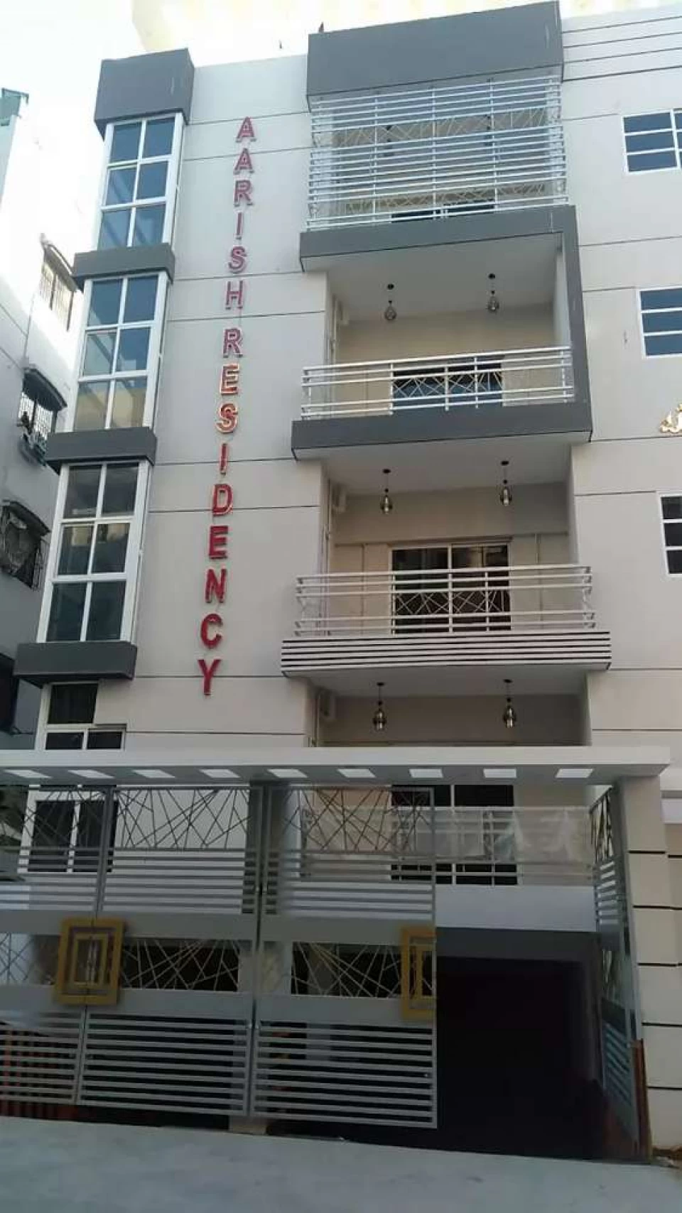 Garden east flat for sale with roof