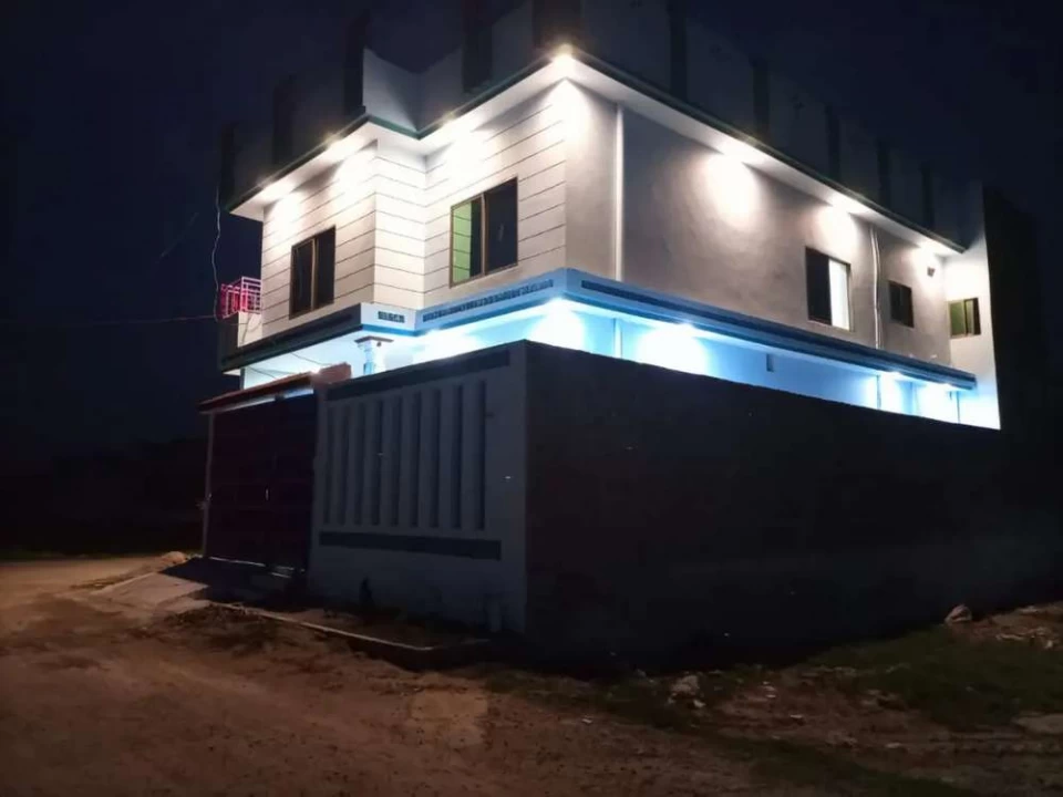 Wapda town 7 Marla house,corner,2 separate car parking ,entrance,park