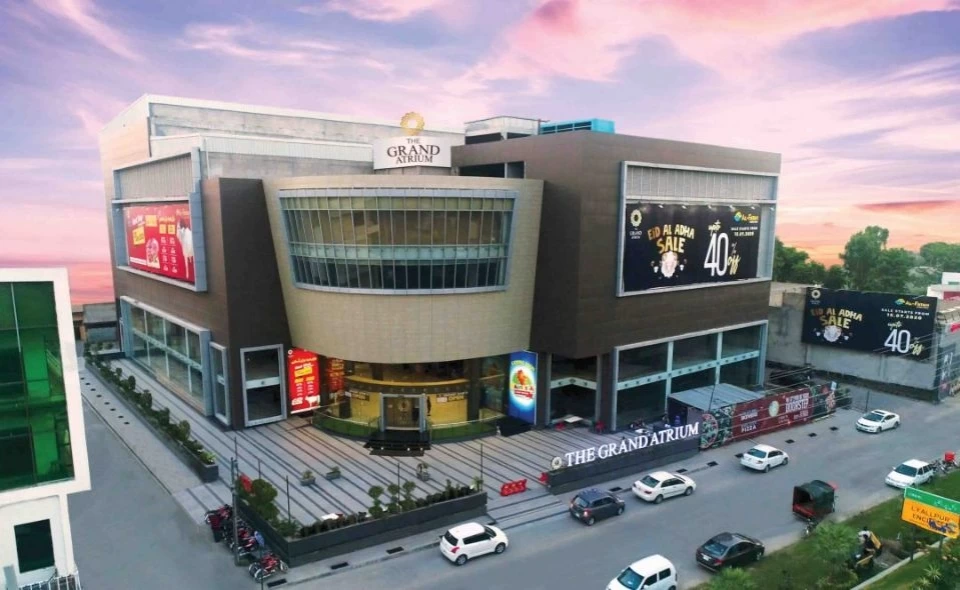 Rented corner shop on sale on installment at 1st floor, Grand Atrium Faisalabad Faisalabad - Faisalabad - ID-72207