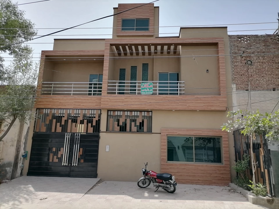 Buy a great 7.1 marla house in a prime spot of sahiwal