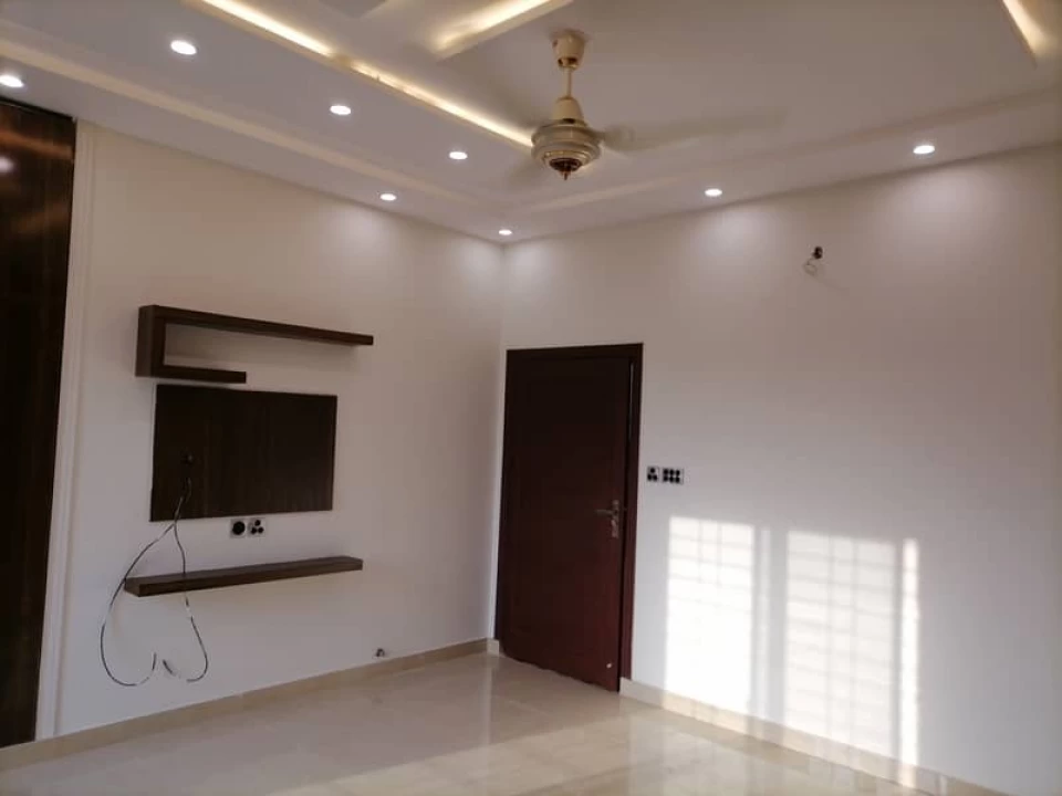 5 marla house for rent in citi housing gujranwala