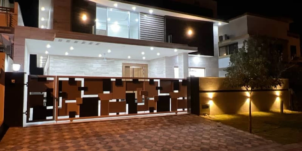 A double unit house for sale in a-1 block in bahria town phase 8 ra